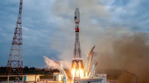 Russia's first moon mission in 47 years fails, smashing into the moon