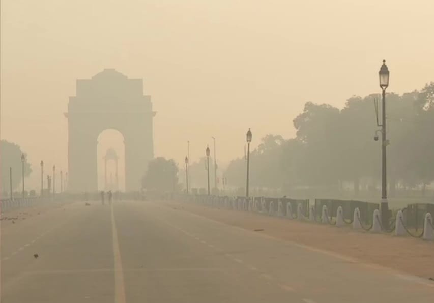 Delhi’s air quality continues to remain in ‘very poor’ category, with AQI of 306