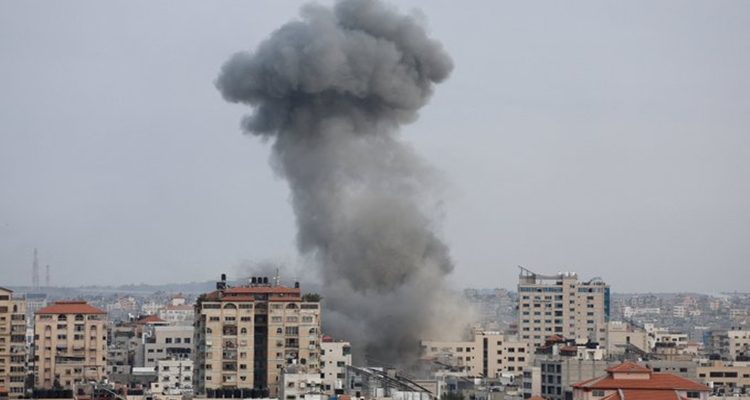 Israeli strikes on Gaza intensify, pressure mounts over civilian casualties