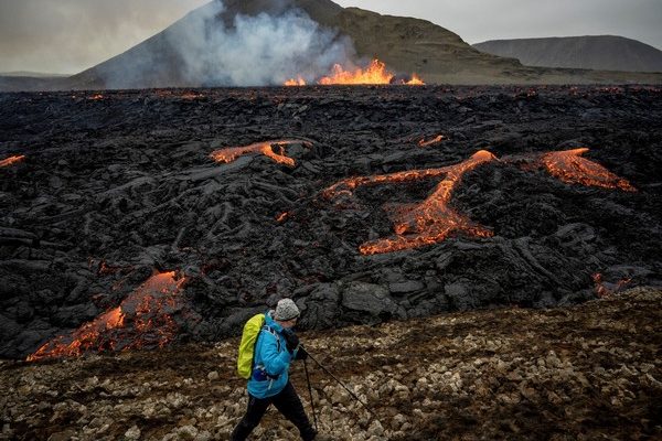 Iceland declares state of emergency after almost 800 earthquakes in 14 hours