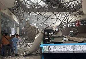 Magnitude 6.7 quake shakes south Philippines, kills one