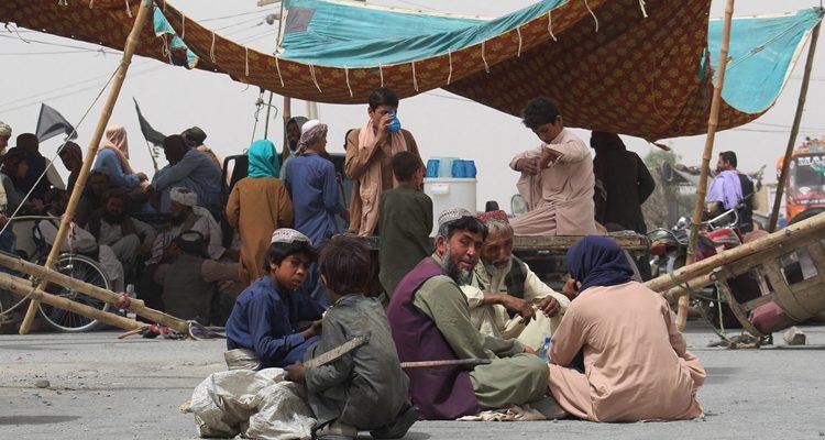 Pakistan ignores calls to rethink Afghan expulsions, adds border centres