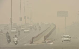 Delhi govt restricts use of vehicles to combat air pollution