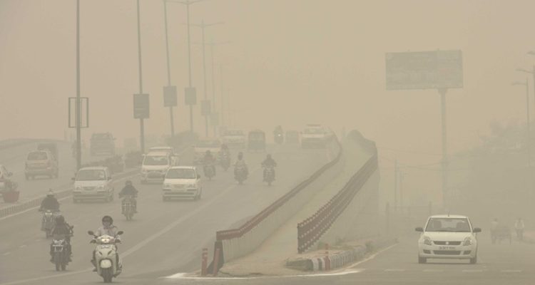 Delhi govt restricts use of vehicles to combat air pollution