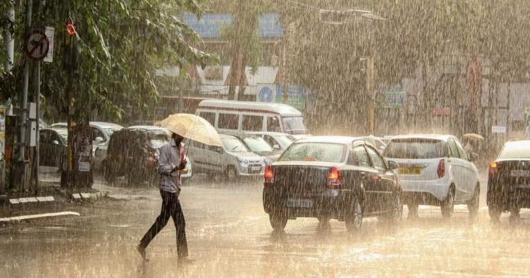 Unpredictable Weather Patterns Grip Northern India: Reports of Rain, Snow, and Temperature Drops
