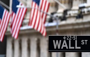 US economy grows 5.2% in third quarter; higher interest rates eroding momentum