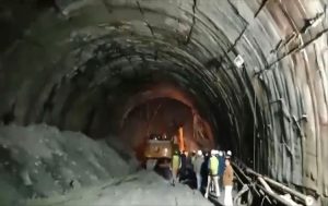 Heavy machinery brought in to pull out trapped workers from collapsed Uttarakhand tunnel