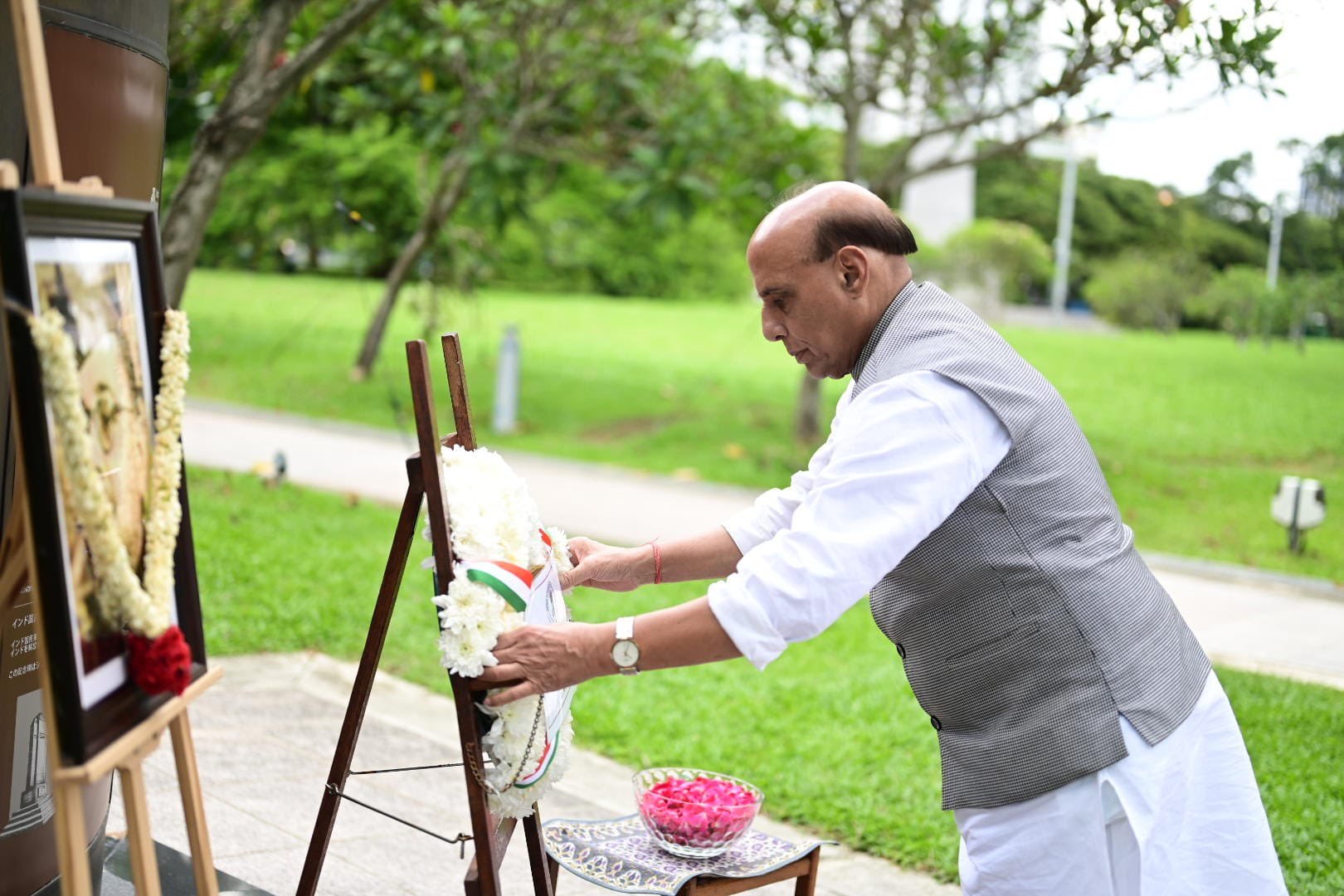 Rajnath Singh honours Netaji Subhas Chandra Bose during Singapore visit