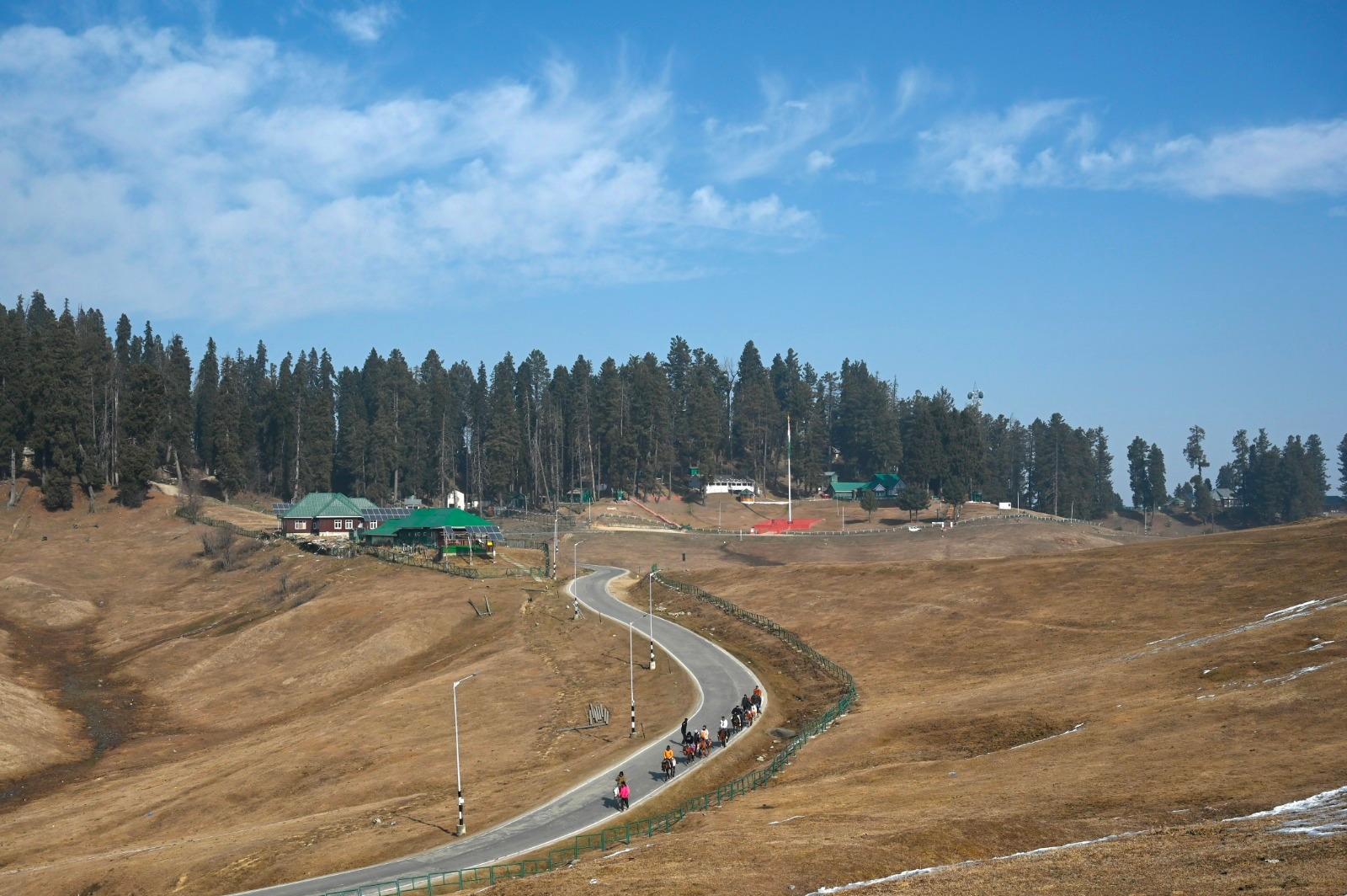 The El Nino effect causing dry, snowless winter