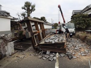Japan earthquake: Race against time to find survivors