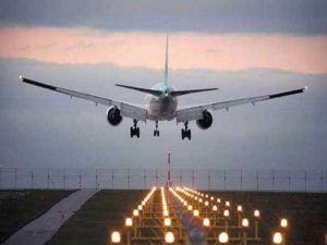 Dense fog disrupts Delhi airport flights