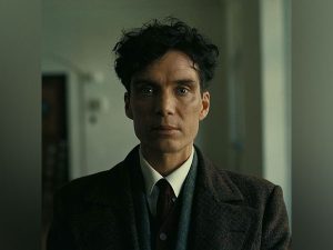 'Oppenheimer' dominates Golden Globes as 'Poor Things' upsets 'Barbie'