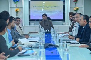 Union Minister RK Singh chairs meeting on promoting green hydrogen use