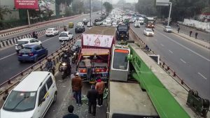 Govt set to launch pilot program for cashless treatment of road accident victims