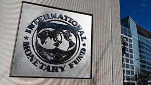 Pakistan to ask for new, longer-term bailout during IMF review