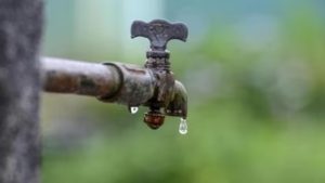 Bengaluru water crisis leaves homes and offices high and dry
