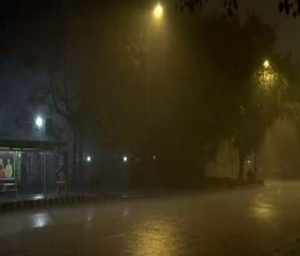 Rain lashes parts of Delhi, more showers expected today