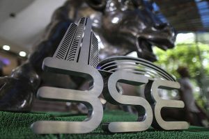 Sensex, Nifty drop nearly 1%, IT, metals suffer major losses