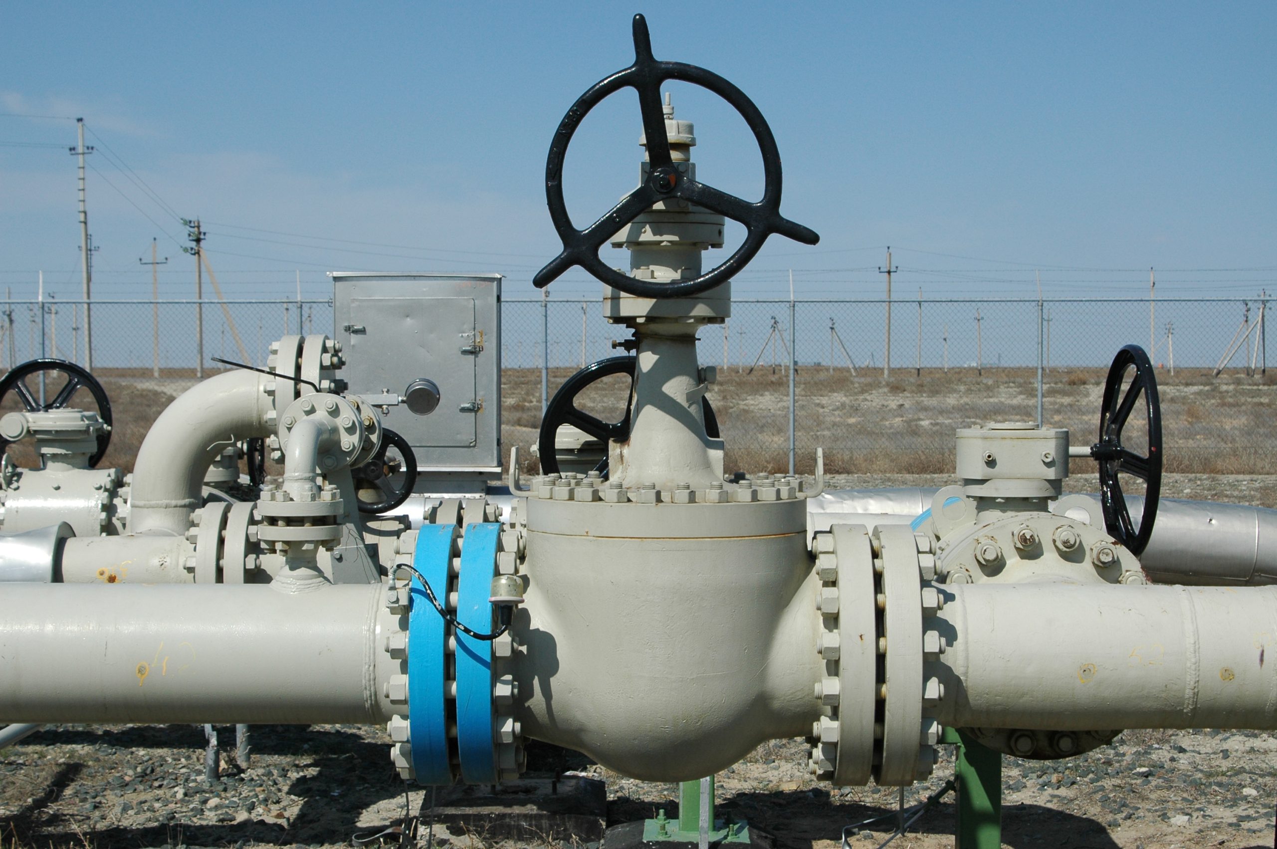 Crude oil prices fall up to 3 pc as US-Iran talks ease supply concerns