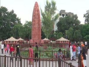PM Modi and President Murmu pay tribute to Jallianwala Bagh massacre victims