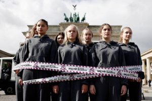 Abortions in first 12 weeks should be legal in Germany, commission says