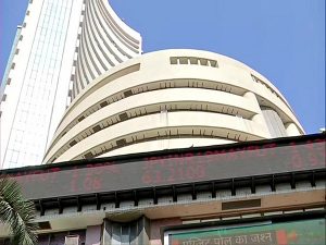 Sensex sheds 220 pts, Nifty closes below 22,900