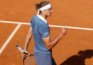 Italian Open: Alexander Zverev beats injury scare to reach semis