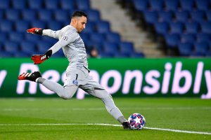 Costa Rica goalkeeper Navas announces international retirement