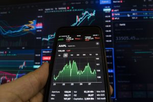 Global stocks slip on inflation jitters