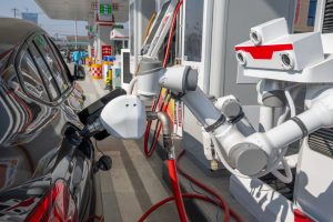 Robots at the gas station? The UAE launches an AI-powered fueling arm