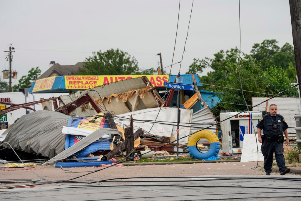 US: Houston area grapples with heat, power cuts after deadly storms