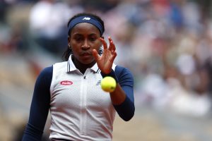 Gauff cruises past Yastremska into French Open fourth roun