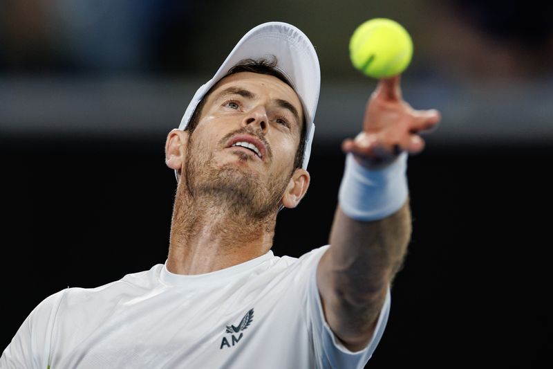Andy Murray falls at first hurdle in Stuttgart