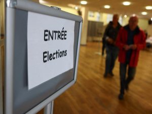 Turnout at 59.39% at 5 p.m. in French elections, up on previous poll