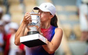 Clay queen Swiatek rules again at Roland Garros