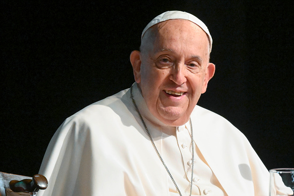 Pope tells priests to keep it snappy or people will nod off