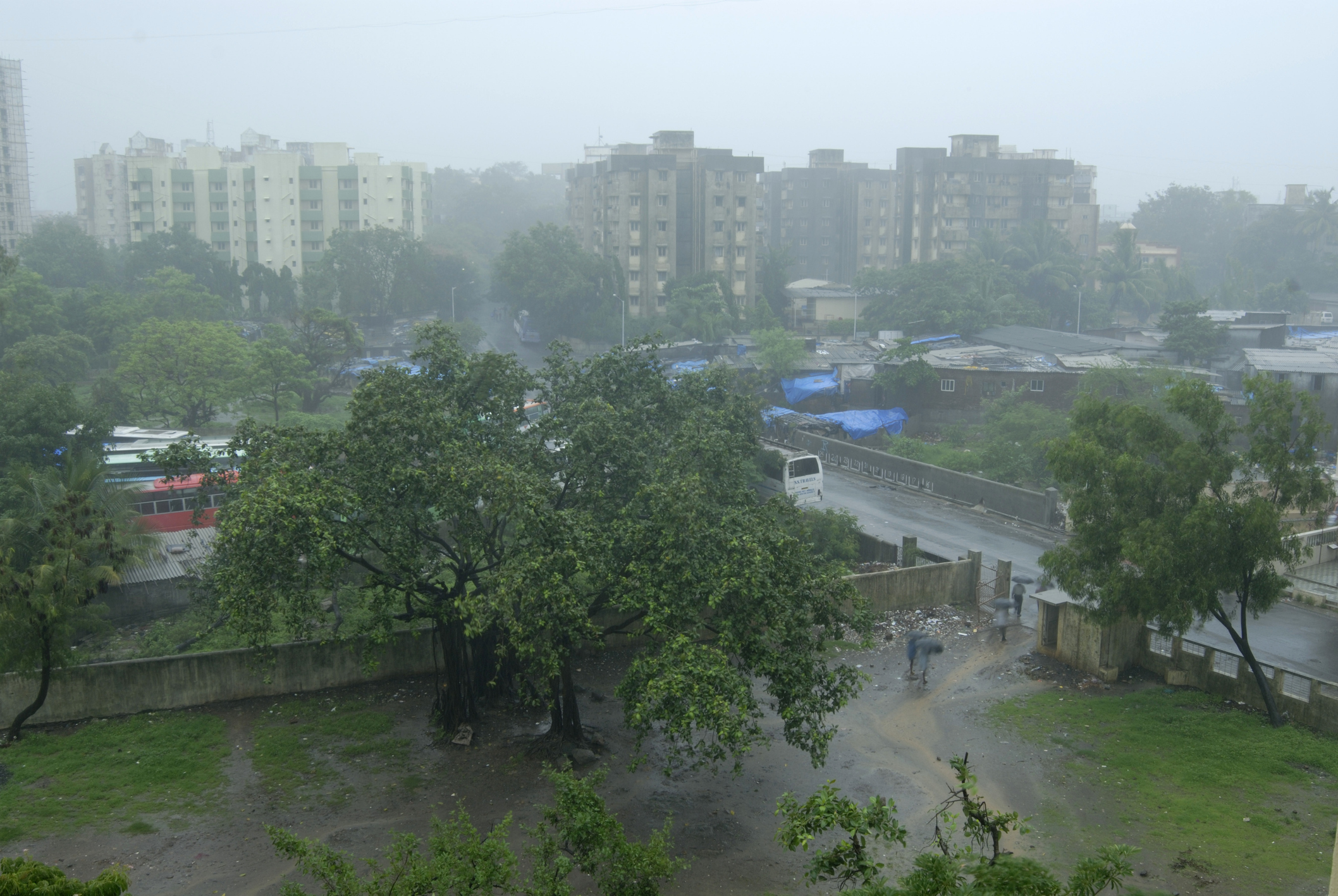 Monsoon advances, set to bring relief from heatwave