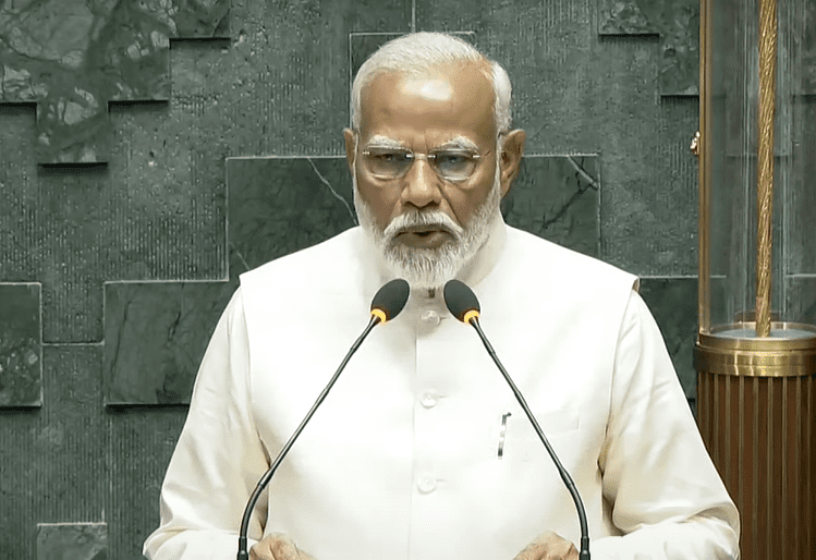 PM Modi, Amit Shah, Rajnath Singh, Nitin Gadkari, take oath as Members of Parliament