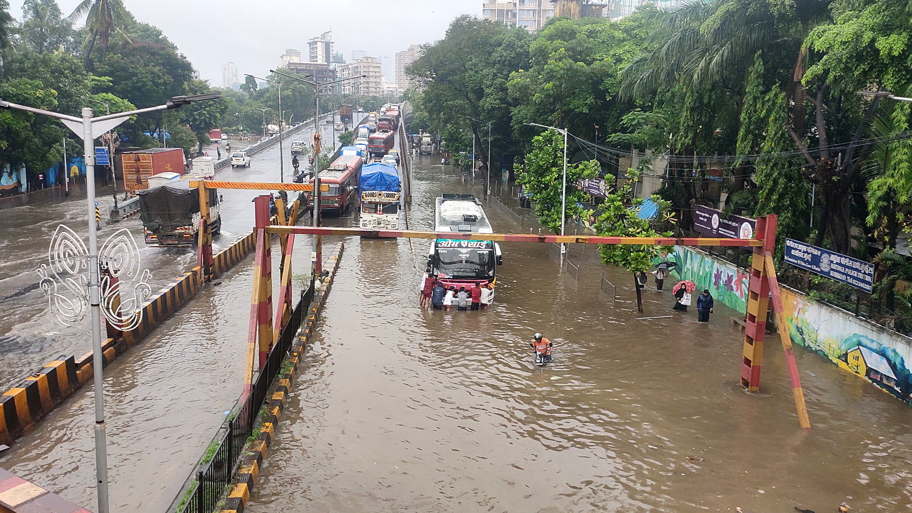 Mumbai rains: CM Eknath Shinde chairs meeting; directs agencies to be on high alert