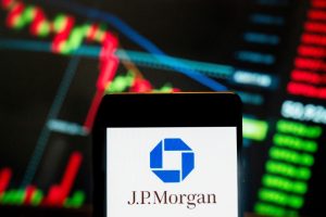 JP Morgan profit jumps on higher investment banking fees, accounting gain
