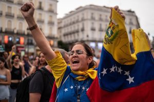 Anti-Maduro protests spread as Venezuelan opposition says he stole vote