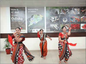 New tourism and ODOP walls unveiled at Indian embassy in Bahrain