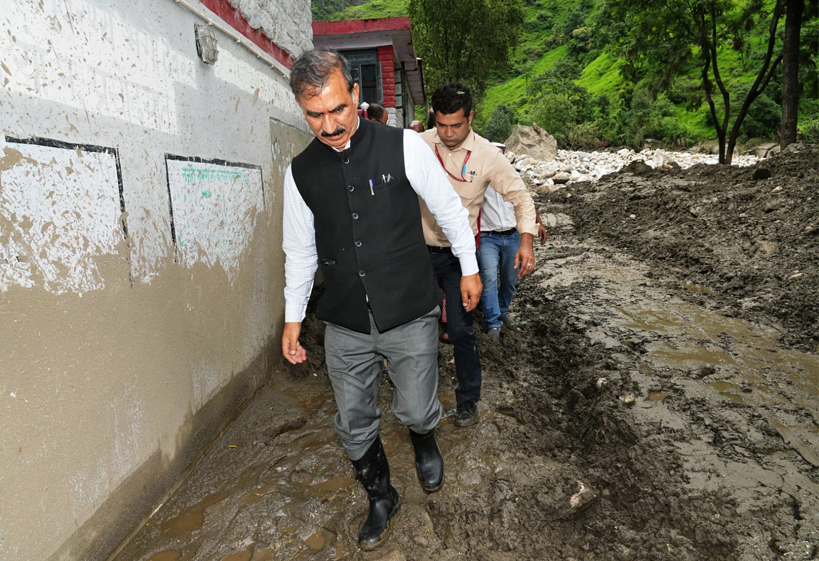 Himachal Pradesh: Search, rescue ops underway in Samej village after cloudburst in Shimla