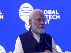 PM Modi visits Global Fintech pavilion in Mumbai