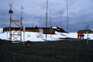 Rocket scientists build robot probes to gauge melting beneath Antarctica ice shelf