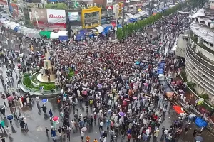 Bangladesh: Mass processions grip Dhaka and other cities, clashes reported
