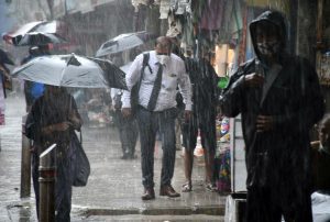 Maharashtra rain: IMD issues 'red alert' for Mumbai till tomorrow