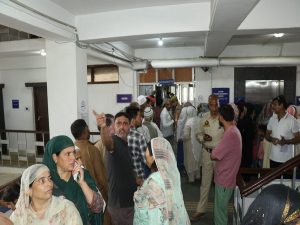 J&K records 24.10 % turnout by 11 am in second phase of voting