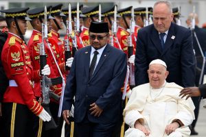 Pope Francis arrives in Indonesia to begin ambitious Asia-Pacific tour