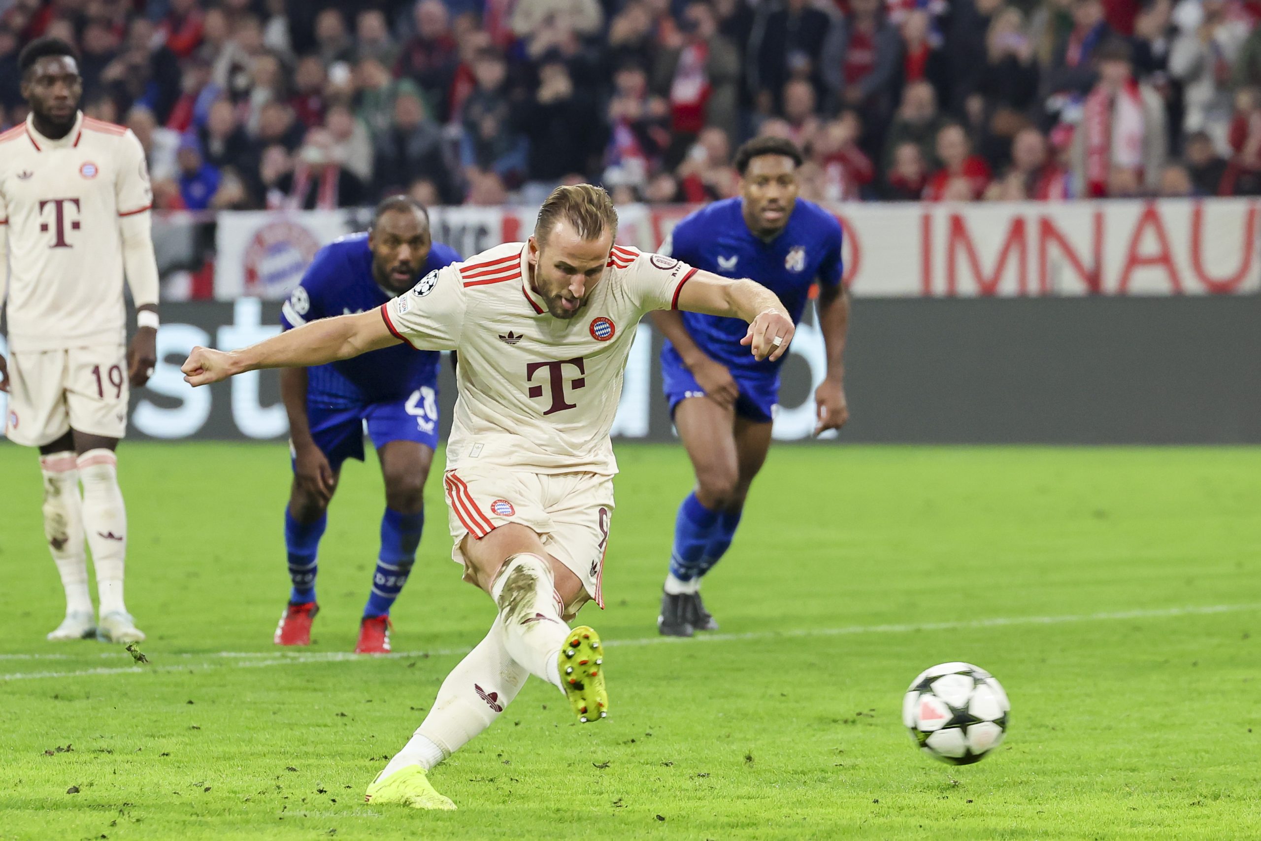 Soccer: Harry Kane scores four goals as record-breaking Bayern crush Dinamo Zagreb 9-2